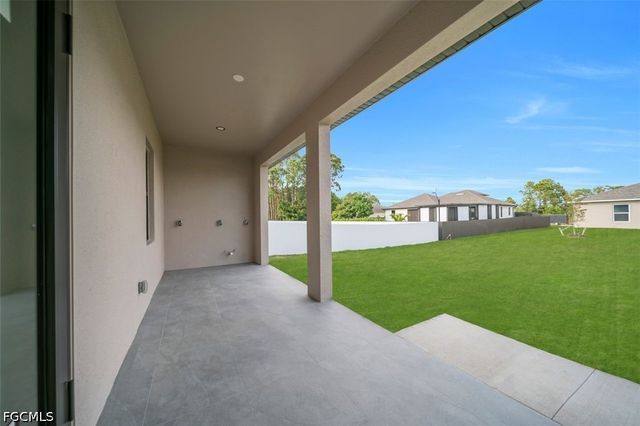 3402 15th ST SW, Lehigh Acres, FL 33976