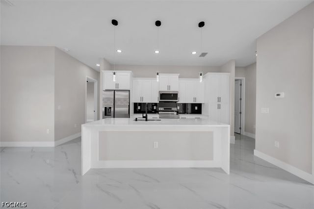 3402 15th ST SW, Lehigh Acres, FL 33976