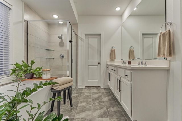 530 W Cascade Heights Drive, Montgomery, TX 77316