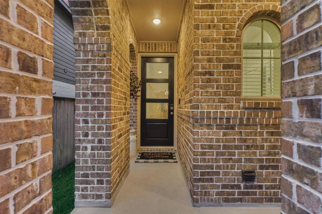 530 W Cascade Heights Drive, Montgomery, TX 77316