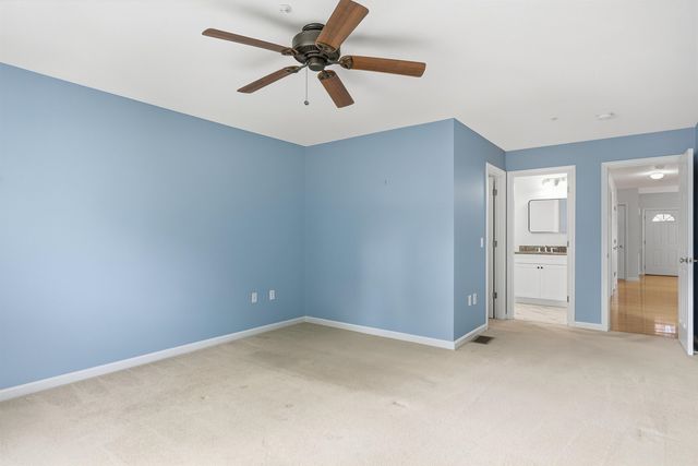 71 N High St Unit 3, Derry, NH 03038