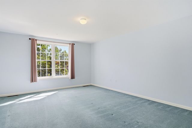 71 N High St Unit 3, Derry, NH 03038