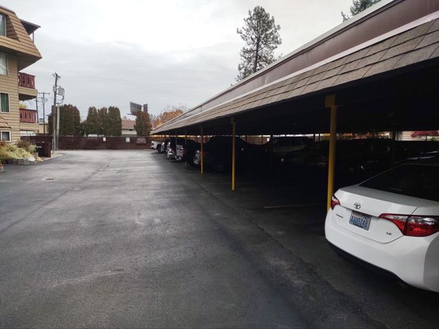 9024 N Country Homes Blvd, Spokane, WA 99218