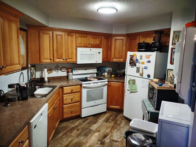 9024 N Country Homes Blvd, Spokane, WA 99218