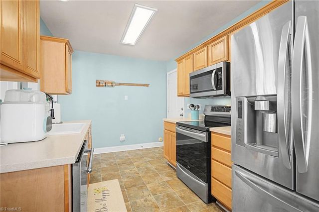 117 Windsor Circle, Advance, NC 27006