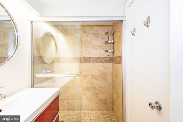 4 PRESIDENT POINT DR #A3, Annapolis, MD 21403