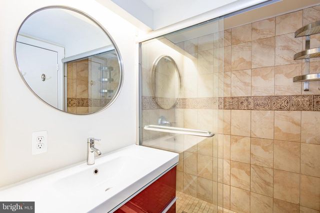 4 PRESIDENT POINT DR #A3, Annapolis, MD 21403