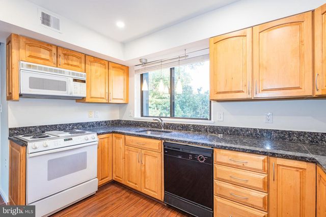 4 PRESIDENT POINT DR #A3, Annapolis, MD 21403