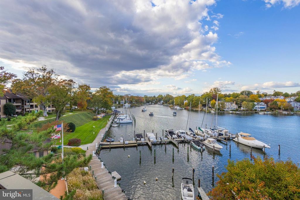 4 PRESIDENT POINT DR #A3, Annapolis, MD 21403