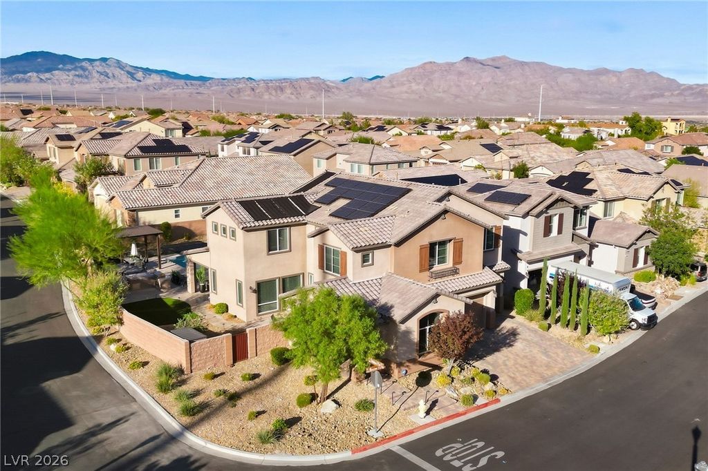 10838 Beecher Park Avenue, Las Vegas, NV 89166 — photo 4