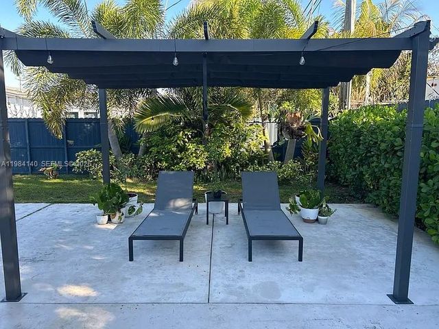 16231 SW 99th Ct, Miami, FL 33157