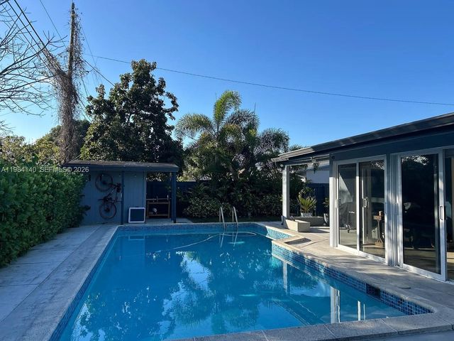 16231 SW 99th Ct, Miami, FL 33157