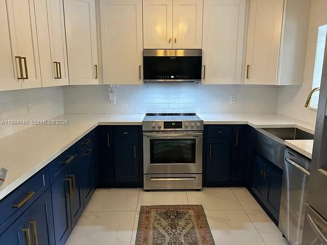 16231 SW 99th Ct, Miami, FL 33157