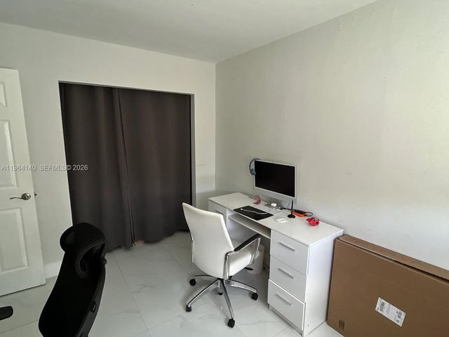 16231 SW 99th Ct, Miami, FL 33157