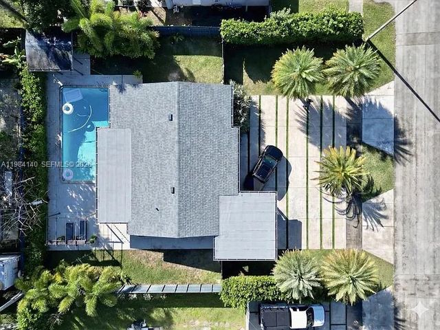 16231 SW 99th Ct, Miami, FL 33157