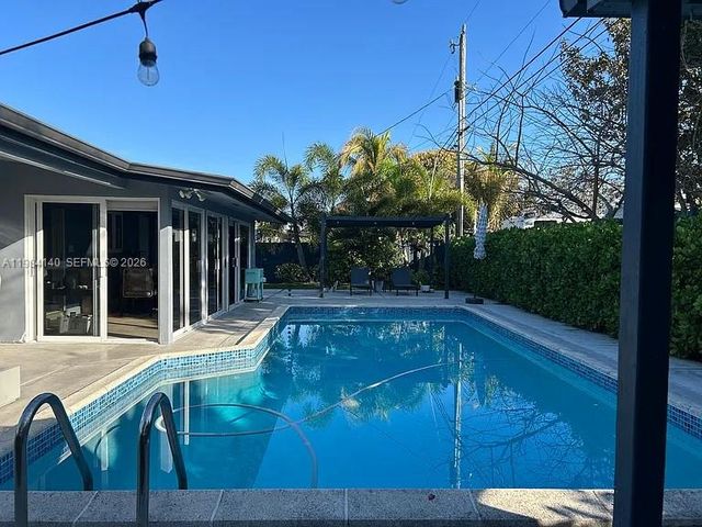 16231 SW 99th Ct, Miami, FL 33157