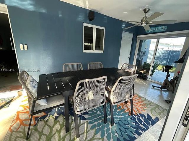 16231 SW 99th Ct, Miami, FL 33157