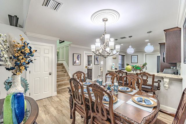 405 Maplewood Drive 405, Greenacres, FL 33415