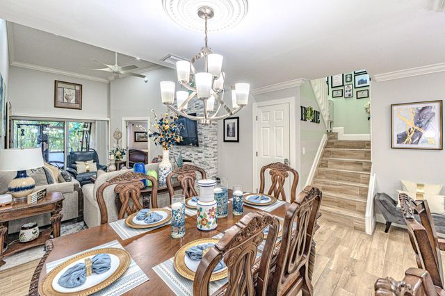 405 Maplewood Drive 405, Greenacres, FL 33415