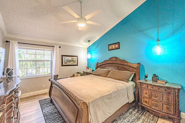 405 Maplewood Drive 405, Greenacres, FL 33415