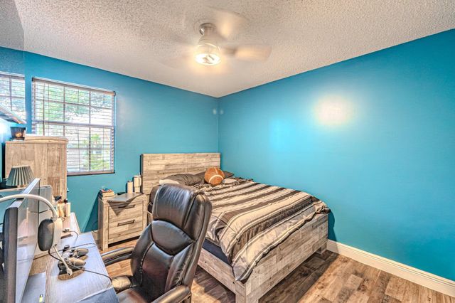 405 Maplewood Drive 405, Greenacres, FL 33415