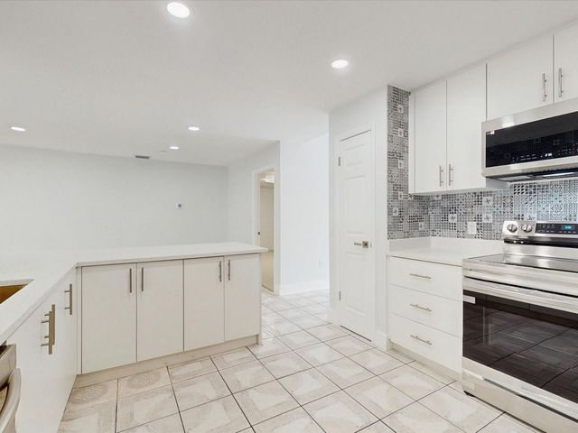 2401 BEL AIR CIRCLE, Kissimmee, FL 34743