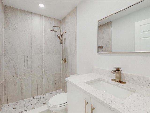 2401 BEL AIR CIRCLE, Kissimmee, FL 34743