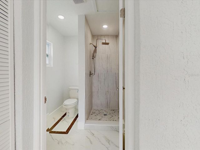 2401 BEL AIR CIRCLE, Kissimmee, FL 34743