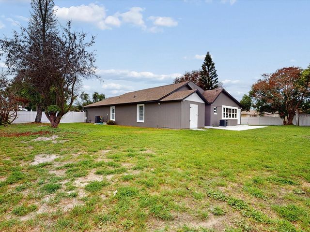 2401 BEL AIR CIRCLE, Kissimmee, FL 34743