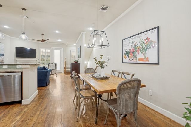 7333 Valley View Lane 304, Dallas, TX 75240