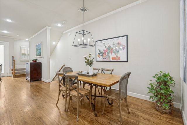 7333 Valley View Lane 304, Dallas, TX 75240