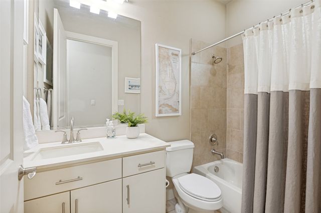 7333 Valley View Lane 304, Dallas, TX 75240