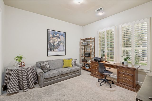 7333 Valley View Lane 304, Dallas, TX 75240