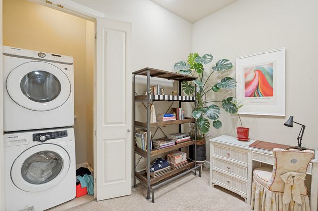 7333 Valley View Lane 304, Dallas, TX 75240