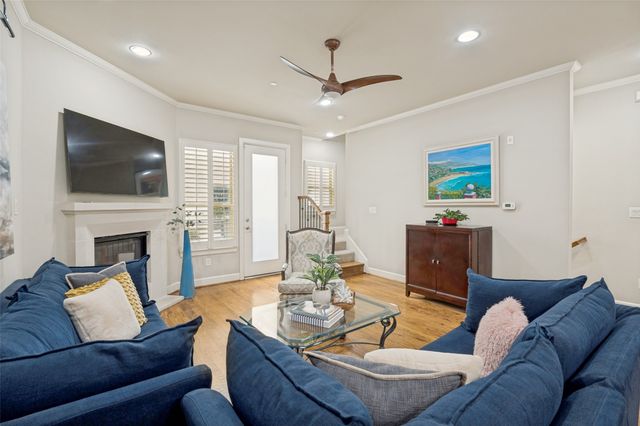 7333 Valley View Lane 304, Dallas, TX 75240