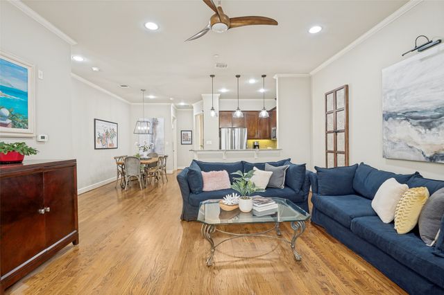7333 Valley View Lane 304, Dallas, TX 75240
