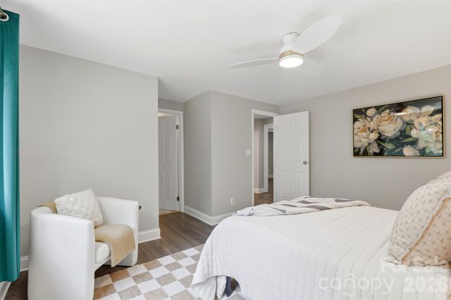 716 Regency Drive, Charlotte, NC 28211