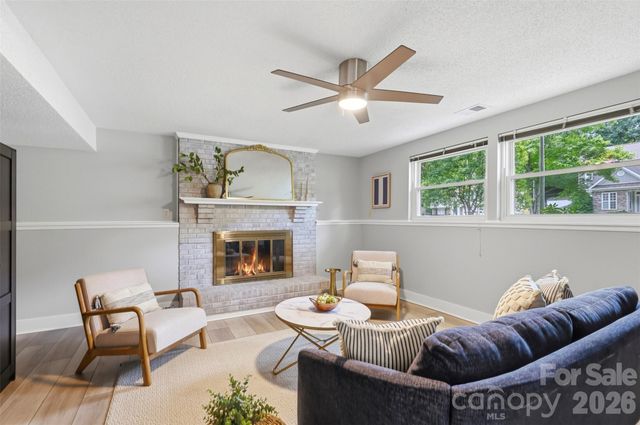 716 Regency Drive, Charlotte, NC 28211