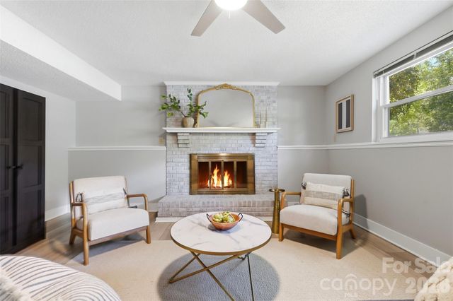 716 Regency Drive, Charlotte, NC 28211