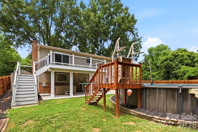 716 Regency Drive, Charlotte, NC 28211