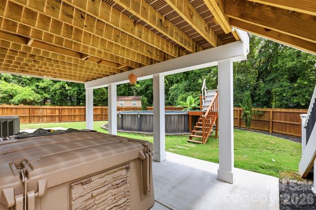 716 Regency Drive, Charlotte, NC 28211