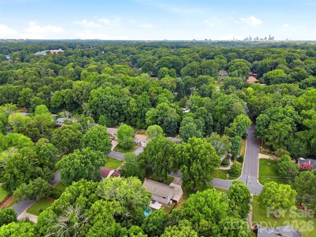716 Regency Drive, Charlotte, NC 28211