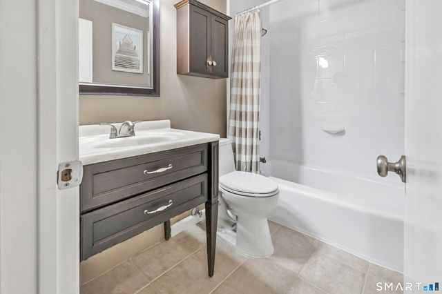 125 Warner Hill Road 110, Stratford, CT 06614