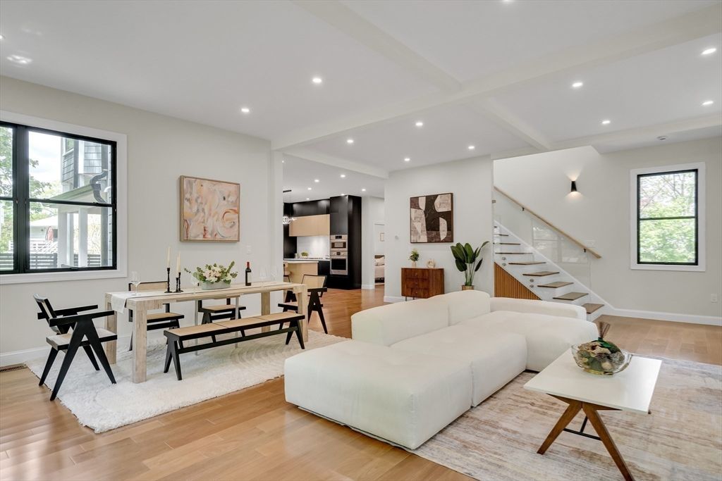 16 Summit St 16, Newton, MA 02458