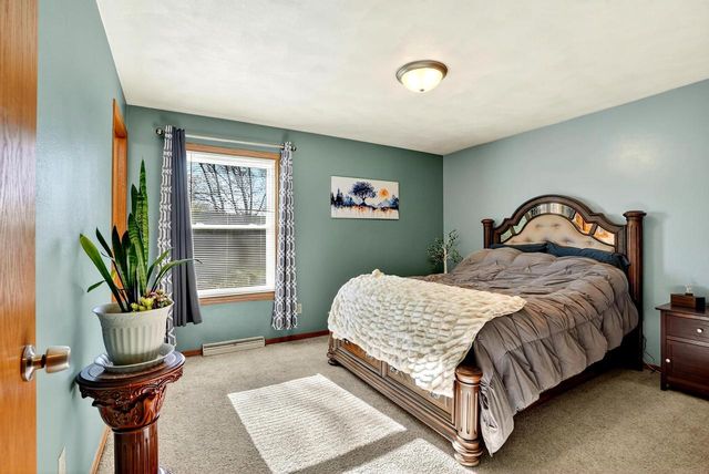 2919 S MOON BEAM COURT, Appleton, WI 54915