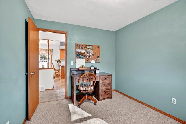 2919 S MOON BEAM COURT, Appleton, WI 54915