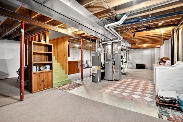 2919 S MOON BEAM COURT, Appleton, WI 54915