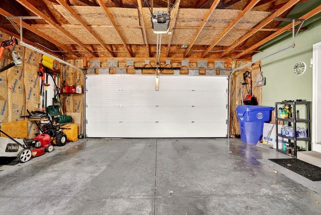 2919 S MOON BEAM COURT, Appleton, WI 54915