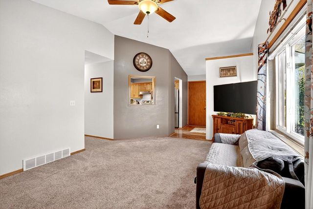 2919 S MOON BEAM COURT, Appleton, WI 54915