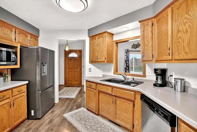 2919 S MOON BEAM COURT, Appleton, WI 54915